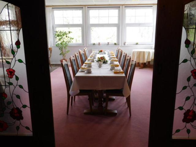 Hotel Schwarzaburg Schwarzburg Buitenkant foto