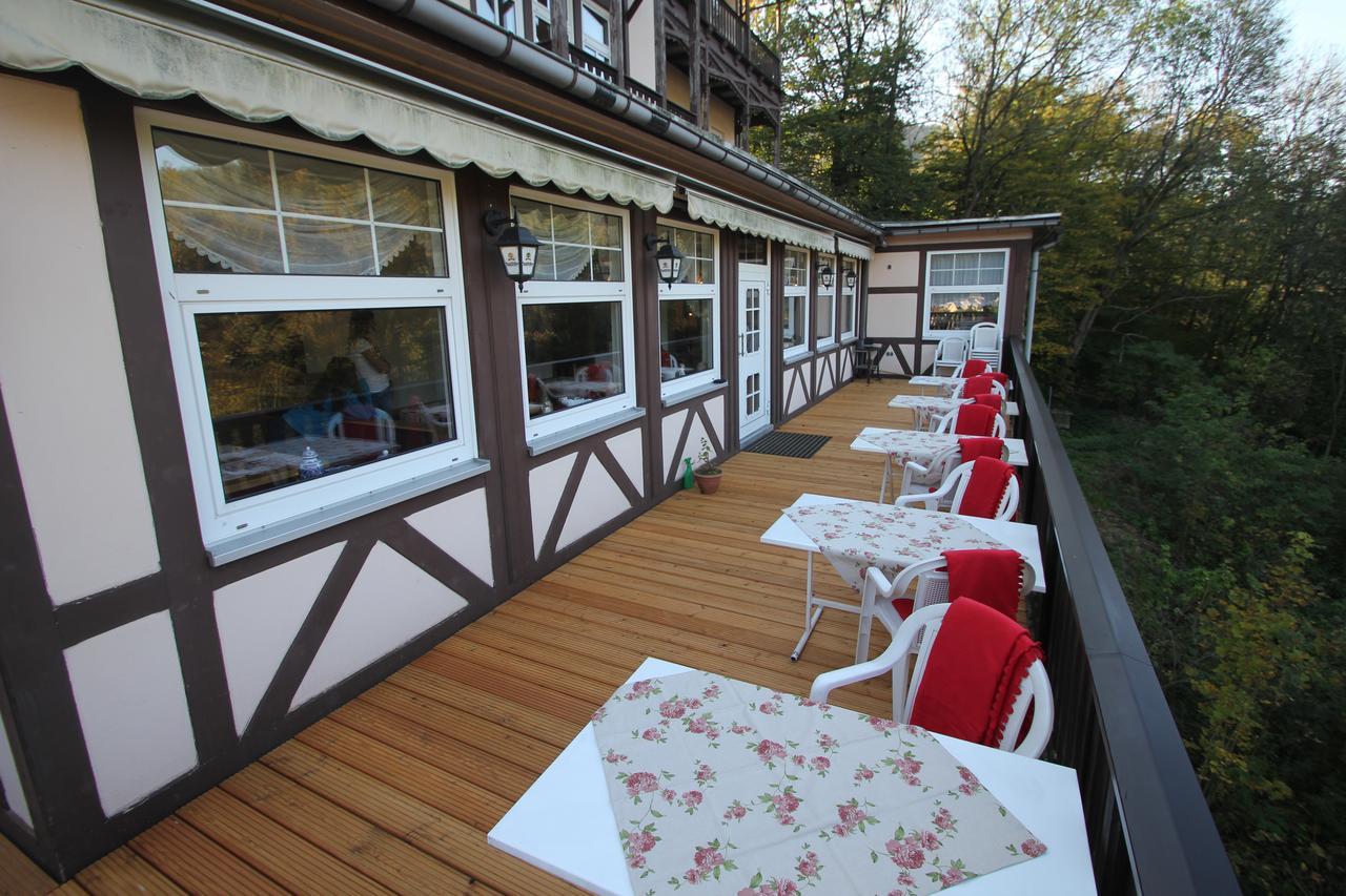 Hotel Schwarzaburg Schwarzburg Buitenkant foto