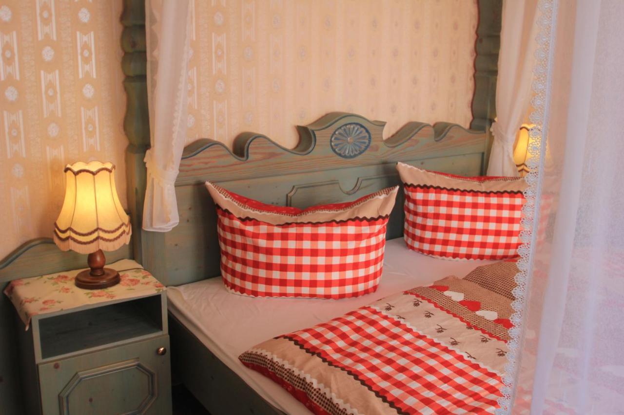 Hotel Schwarzaburg Schwarzburg Buitenkant foto