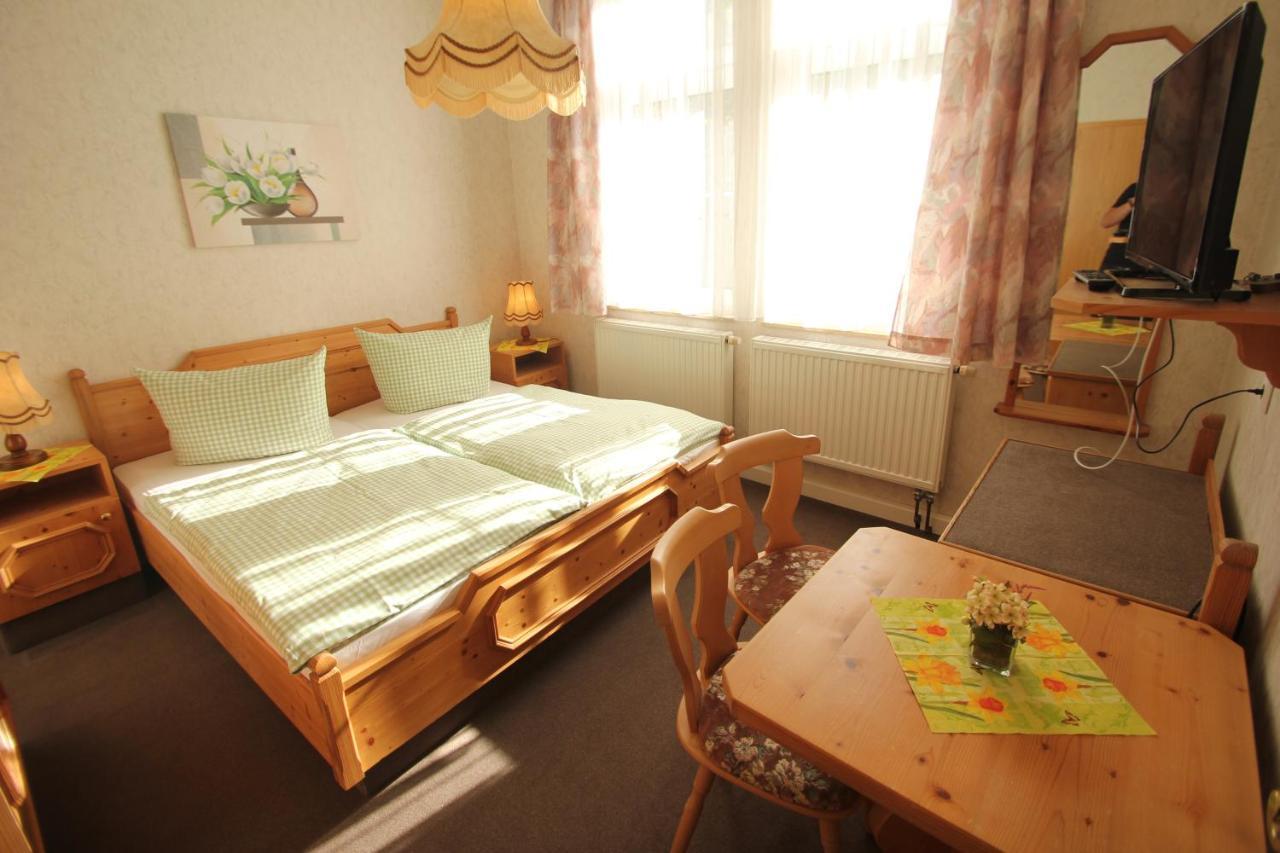 Hotel Schwarzaburg Schwarzburg Buitenkant foto
