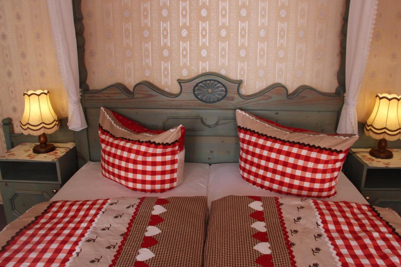 Hotel Schwarzaburg Schwarzburg Buitenkant foto