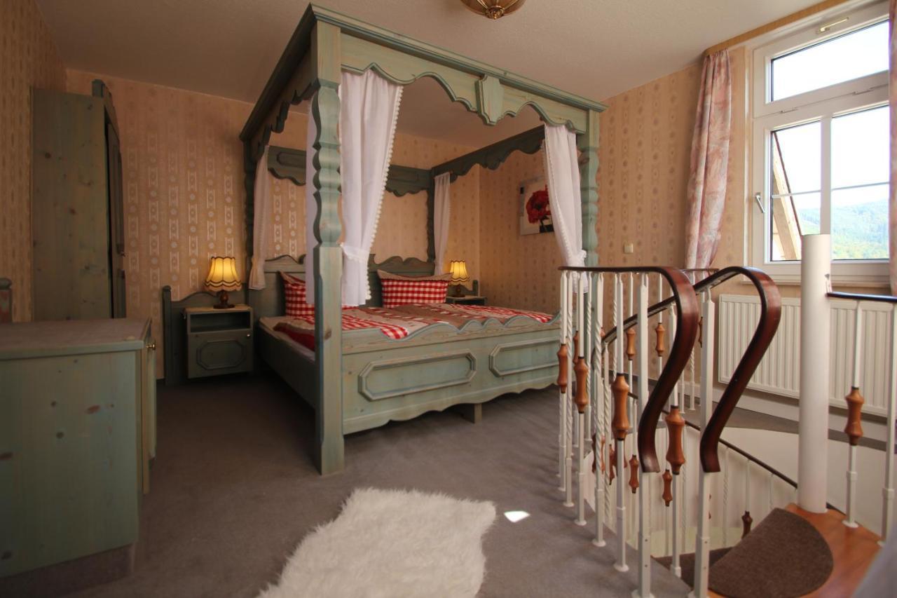 Hotel Schwarzaburg Schwarzburg Buitenkant foto